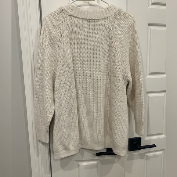 Express Deep V Forest Ivory Sweater Size Medium Petite - Picture 4 of 4